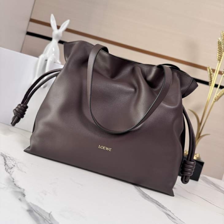 Picture of Loewe Handbags _SKUfw239895007fw